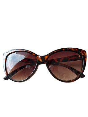 Women's Tortoiseshell Cat-Eye Sunglasses — Brown Gradient Lenses